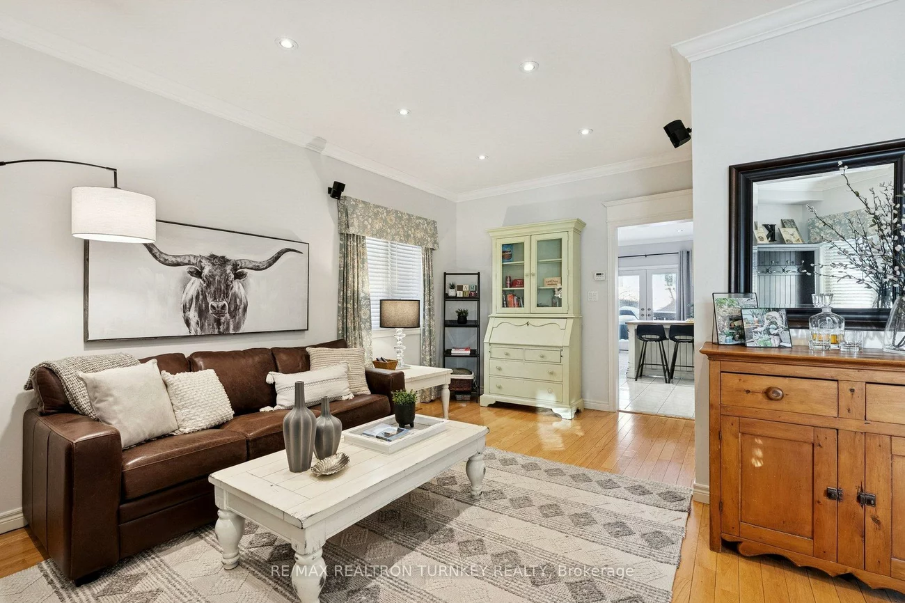 407, Seneca, Summerhill Estates, Newmarket