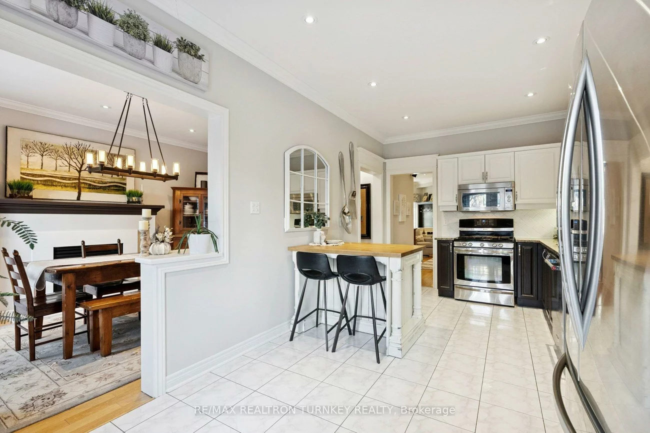 407, Seneca, Summerhill Estates, Newmarket