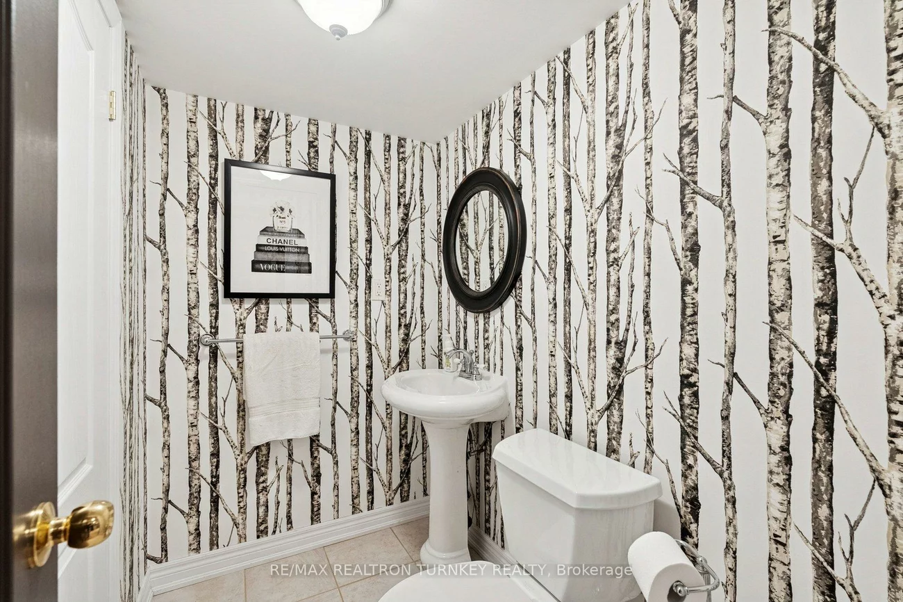 407, Seneca, Summerhill Estates, Newmarket