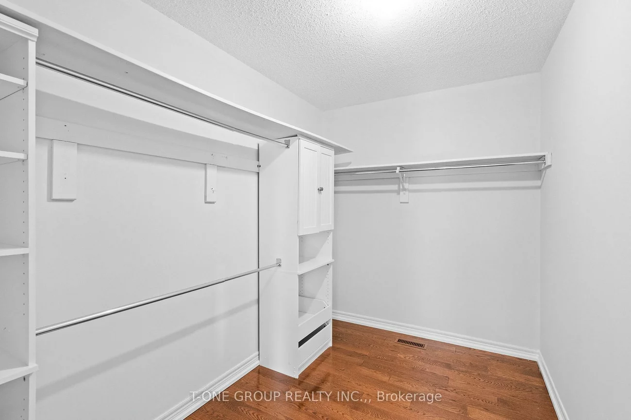 1022, Ivsbridge, Stonehaven-Wyndham, Newmarket