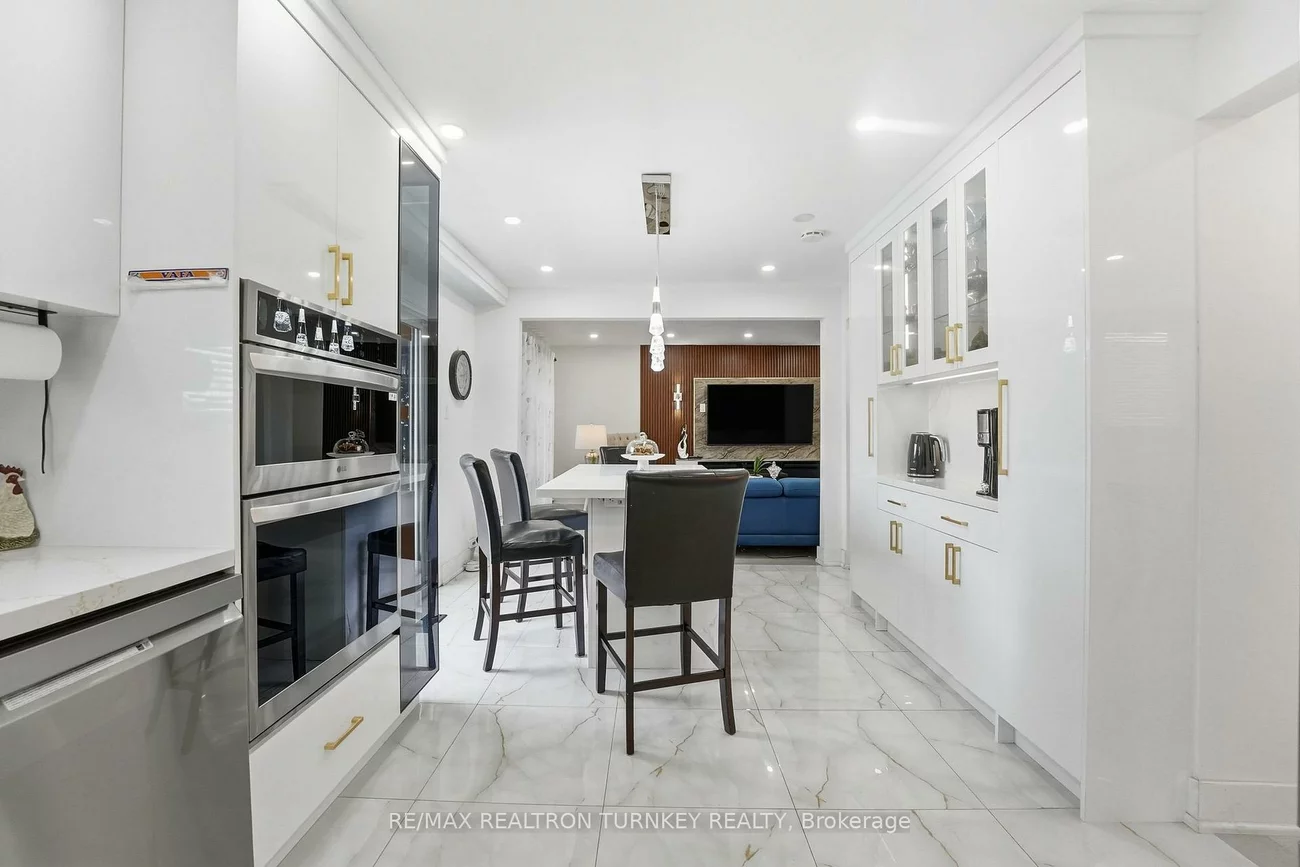 341, Buckingham, Bristol-London, Newmarket