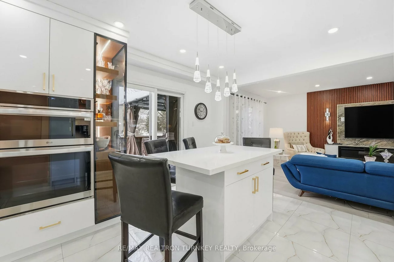 341, Buckingham, Bristol-London, Newmarket