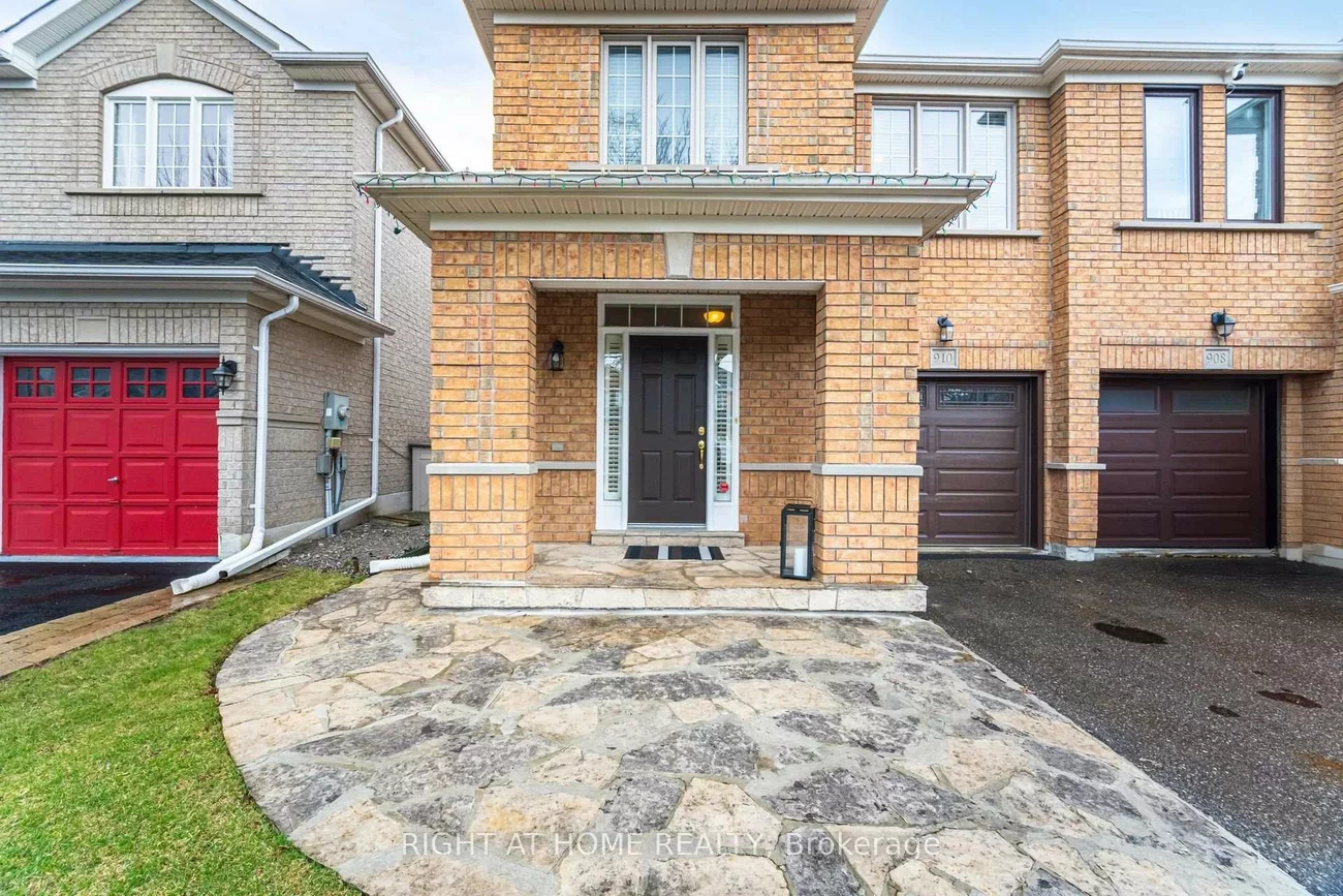 910, Oaktree, Summerhill Estates, Newmarket