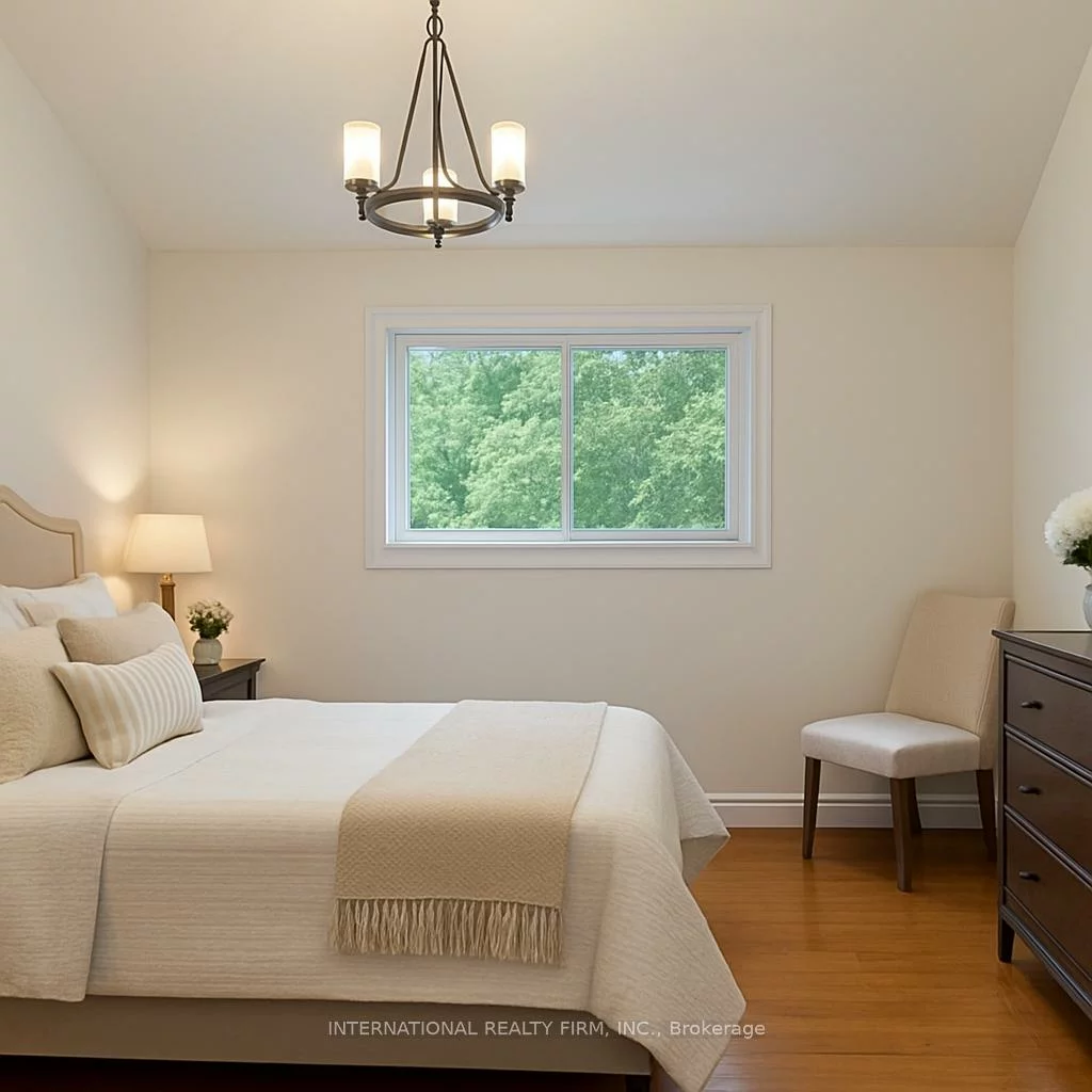 276, Sheridan, Gorham-College Manor, Newmarket