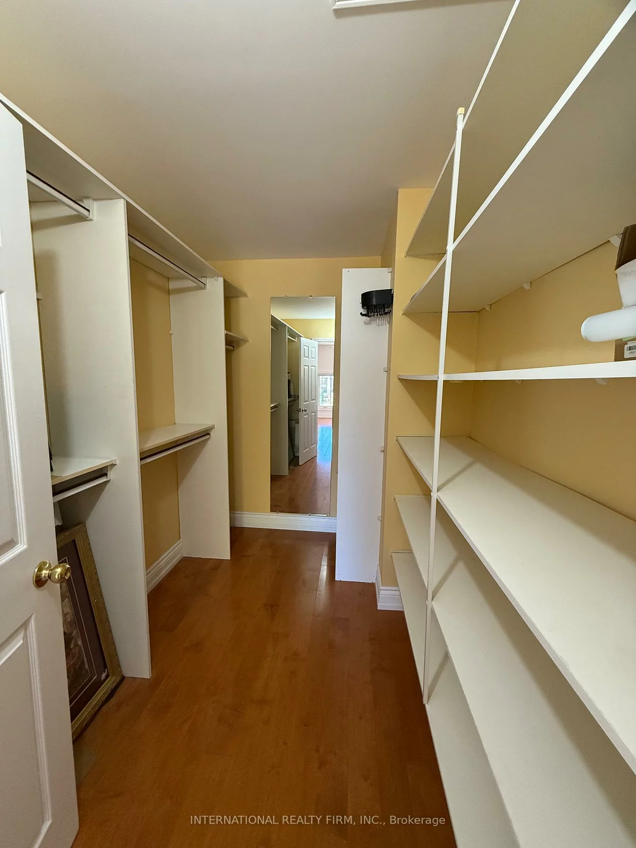 276, Sheridan, Gorham-College Manor, Newmarket