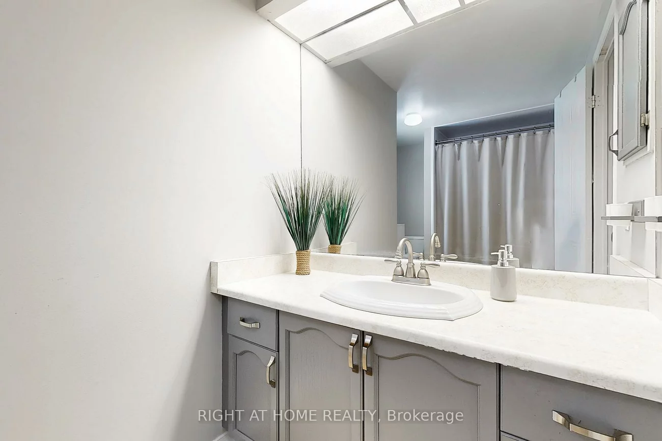 363, Crossland, Glenway Estates, Newmarket