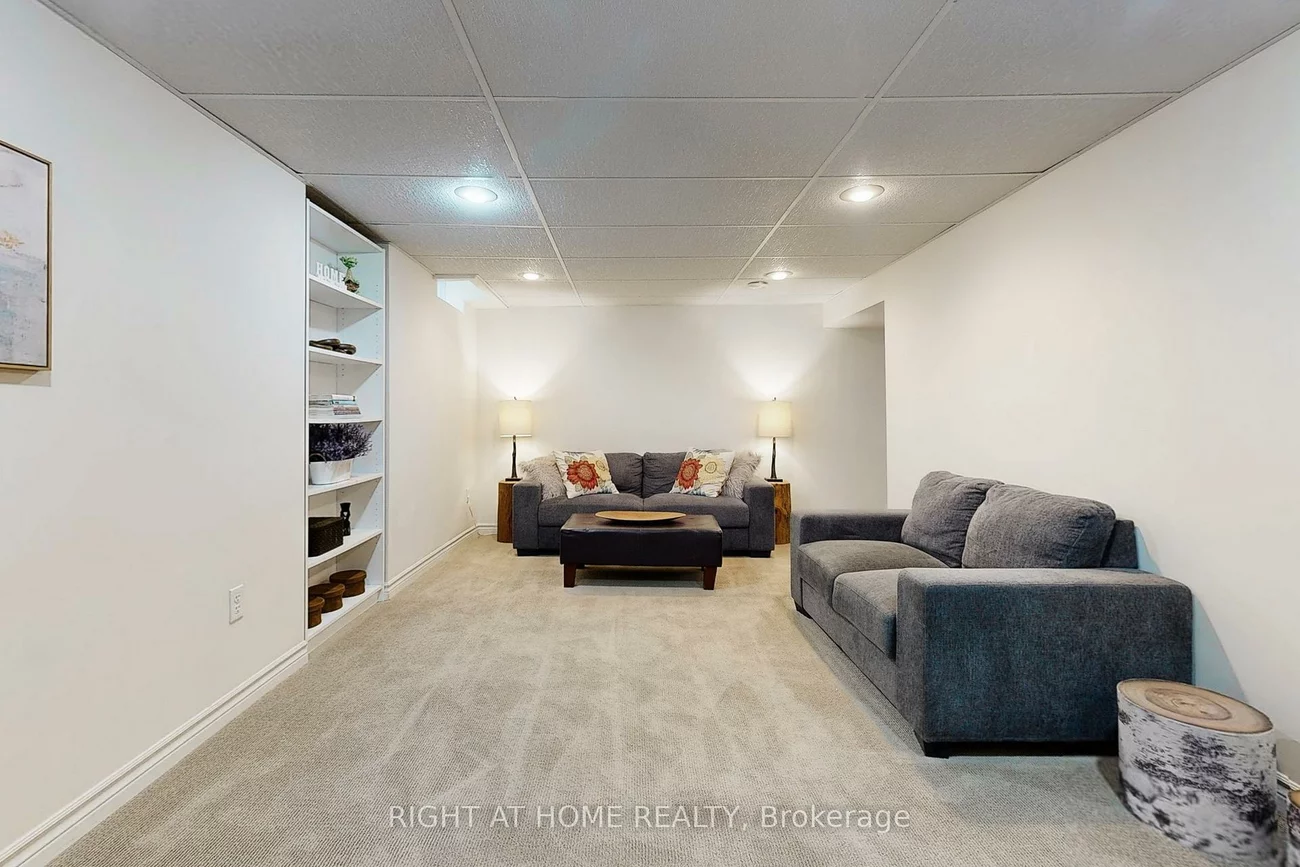 363, Crossland, Glenway Estates, Newmarket