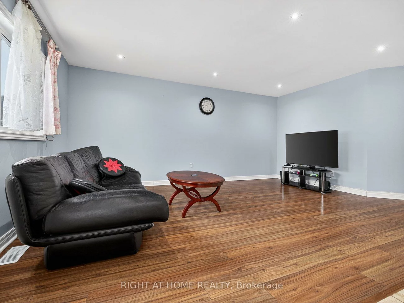 349, Wood Duck, Woodland Hill, Newmarket