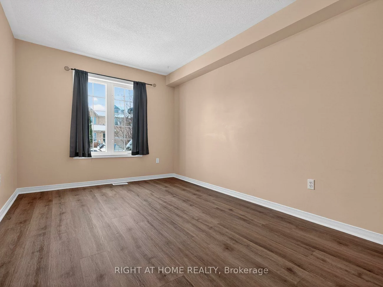 349, Wood Duck, Woodland Hill, Newmarket