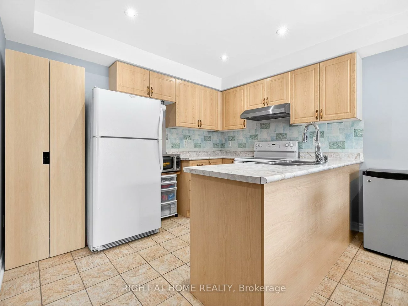 349, Wood Duck, Woodland Hill, Newmarket