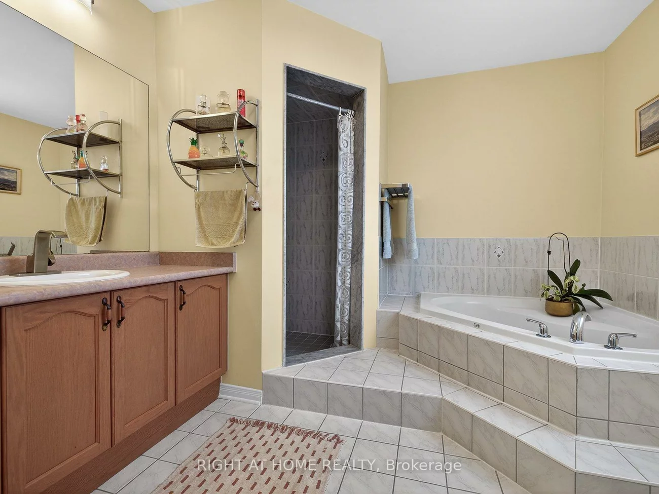 349, Wood Duck, Woodland Hill, Newmarket