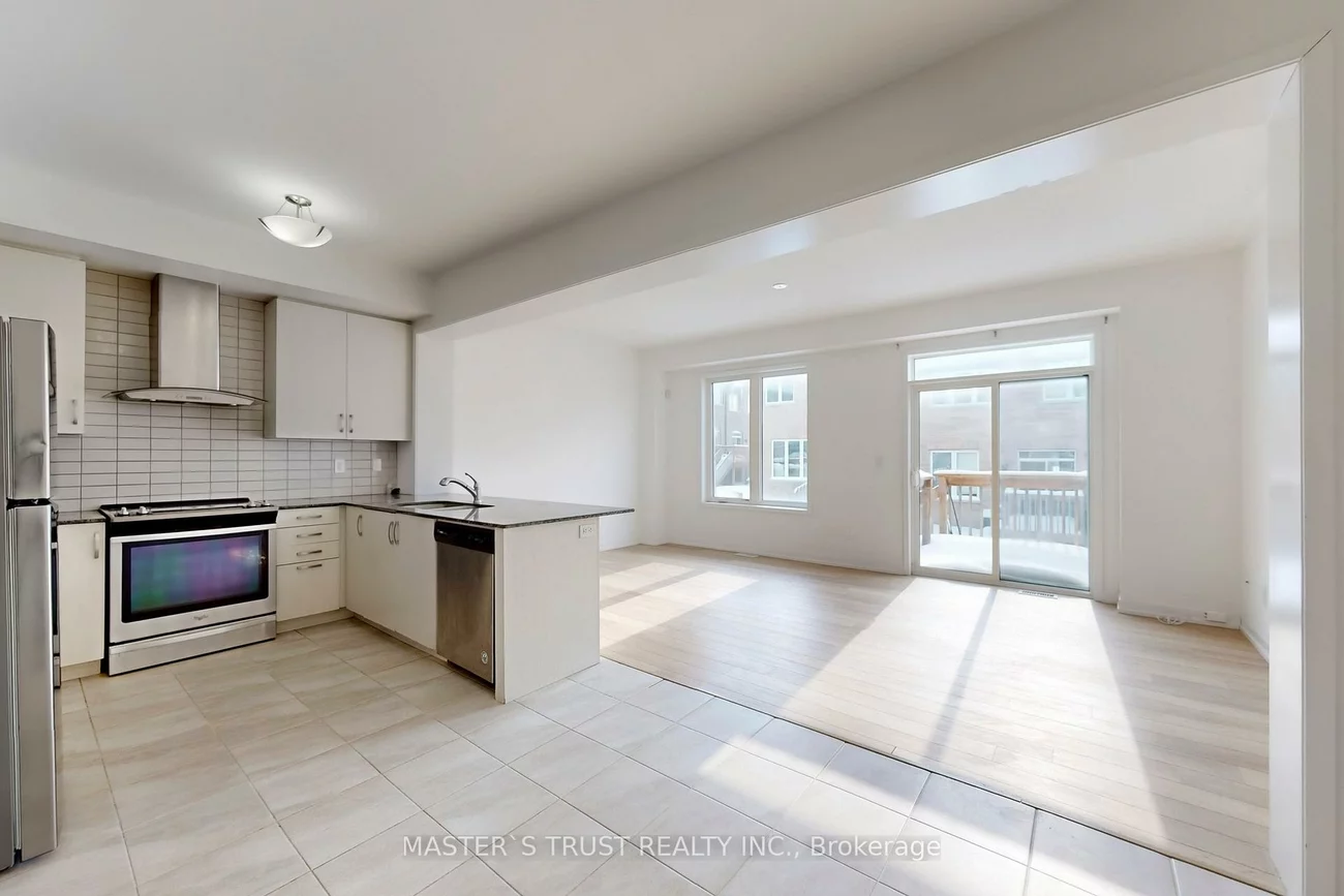 208, Harding Park, Glenway Estates, Newmarket