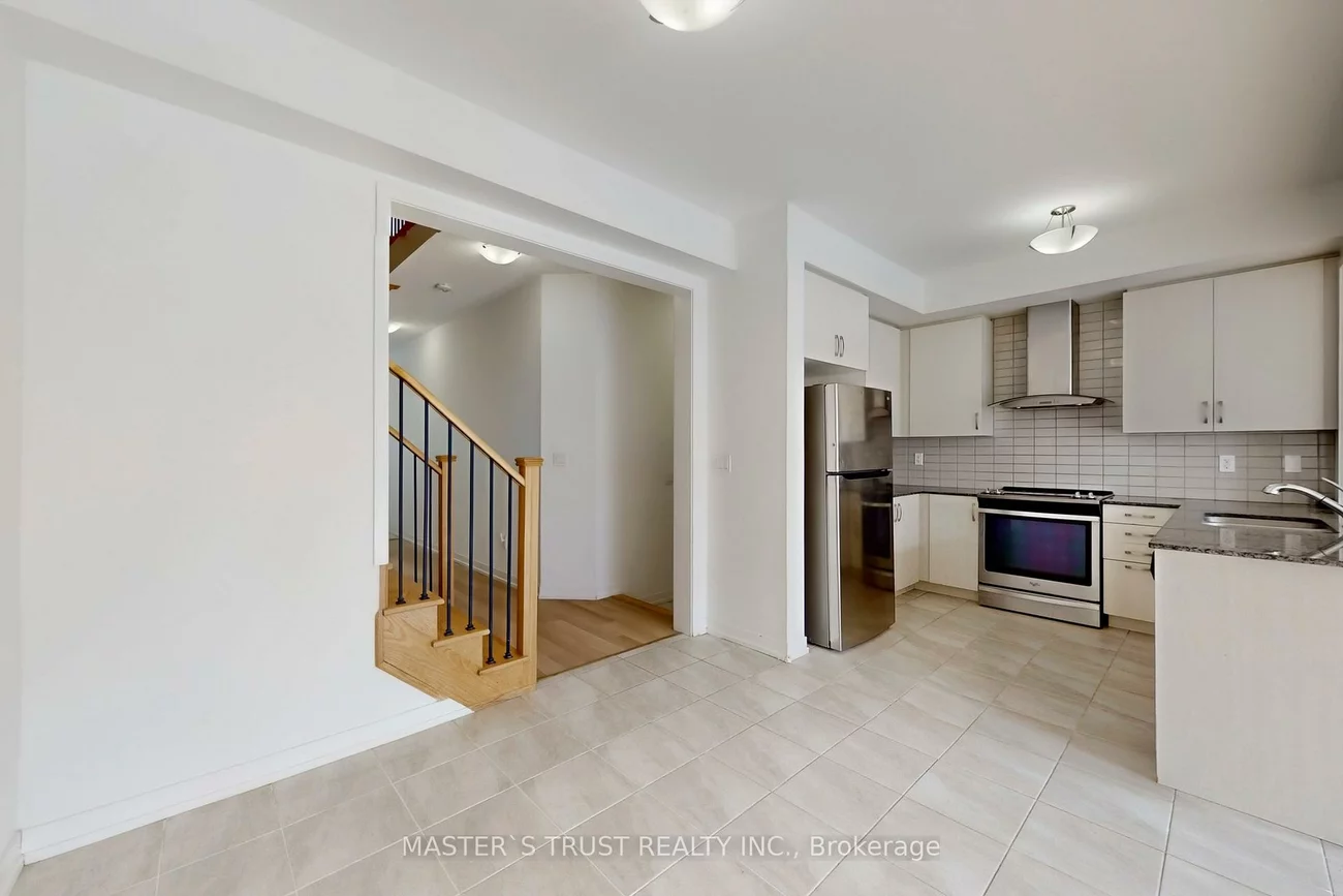 208, Harding Park, Glenway Estates, Newmarket