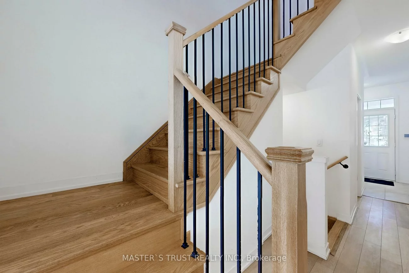 208, Harding Park, Glenway Estates, Newmarket