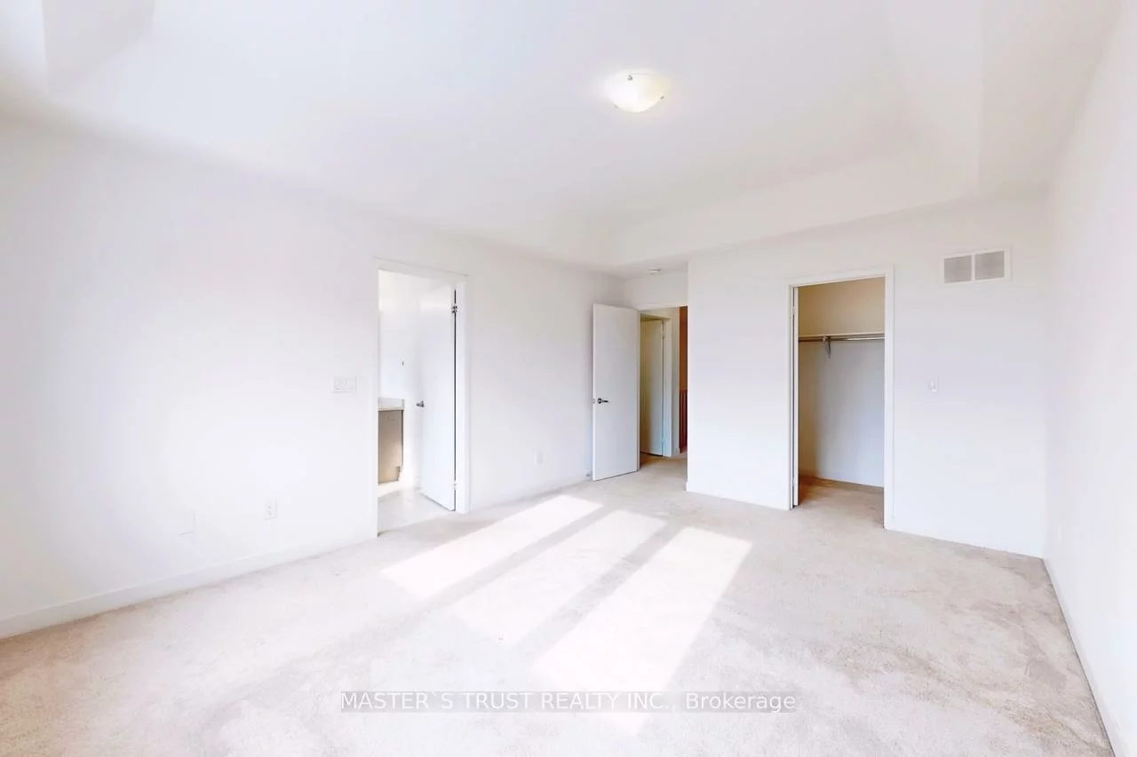 208, Harding Park, Glenway Estates, Newmarket