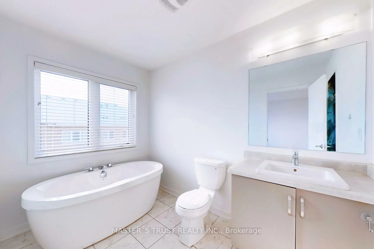 208, Harding Park, Glenway Estates, Newmarket