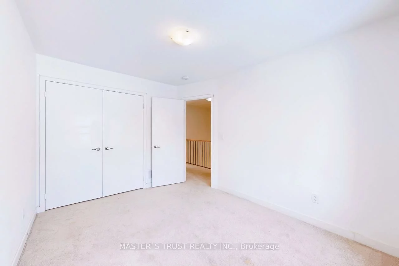 208, Harding Park, Glenway Estates, Newmarket