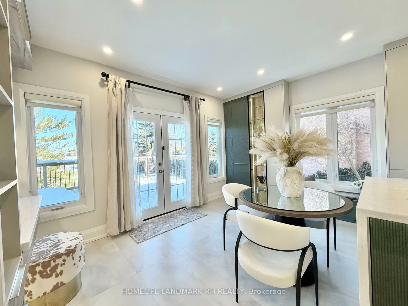 567, Holgate, Stonehaven-Wyndham, Newmarket