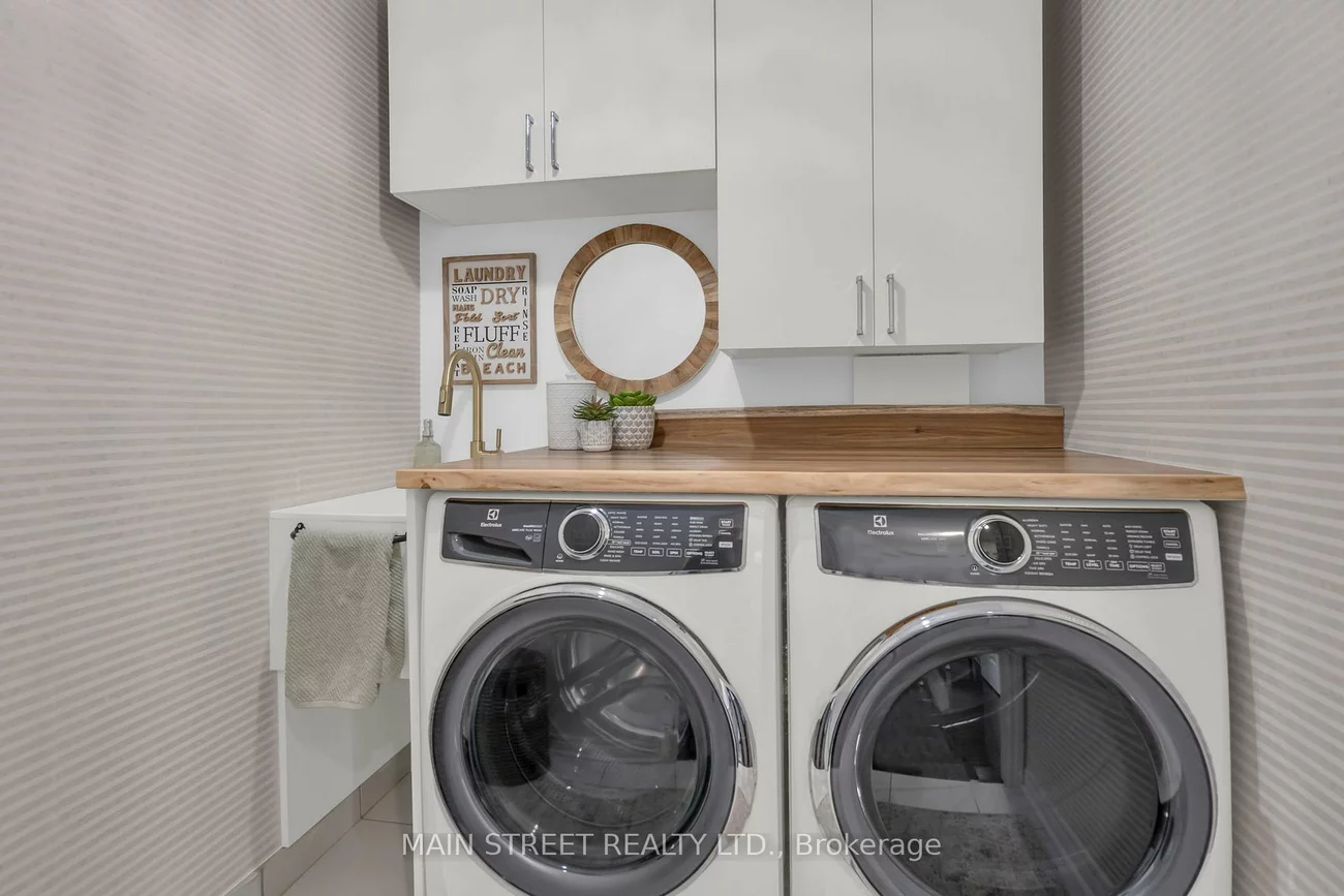 44, Herefordshire, Woodland Hill, Newmarket