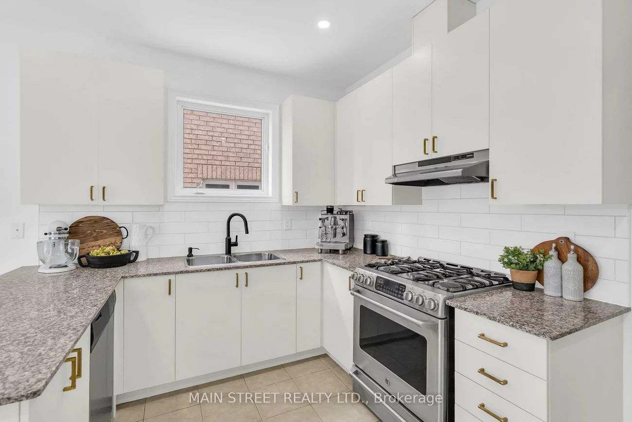 44, Herefordshire, Woodland Hill, Newmarket