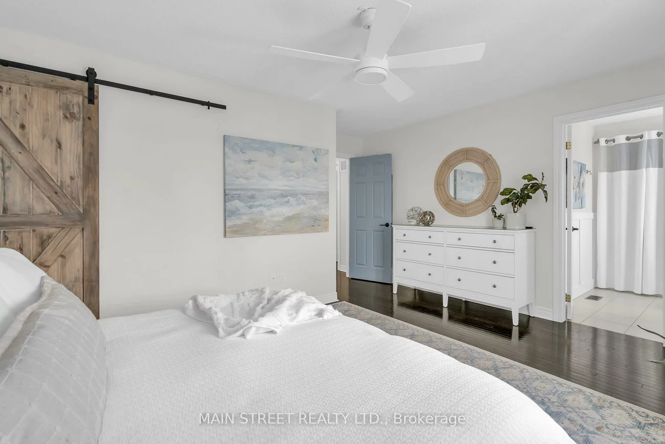 44, Herefordshire, Woodland Hill, Newmarket