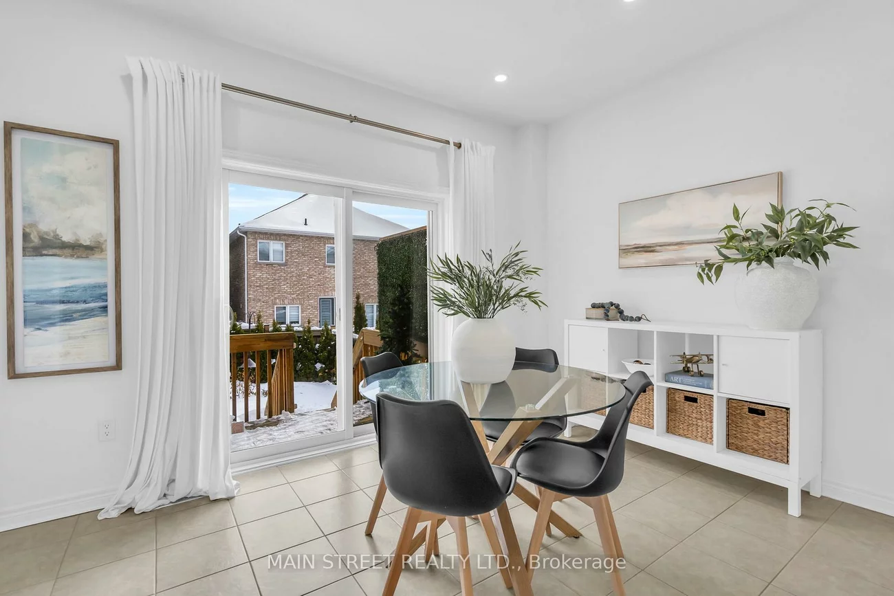 44, Herefordshire, Woodland Hill, Newmarket