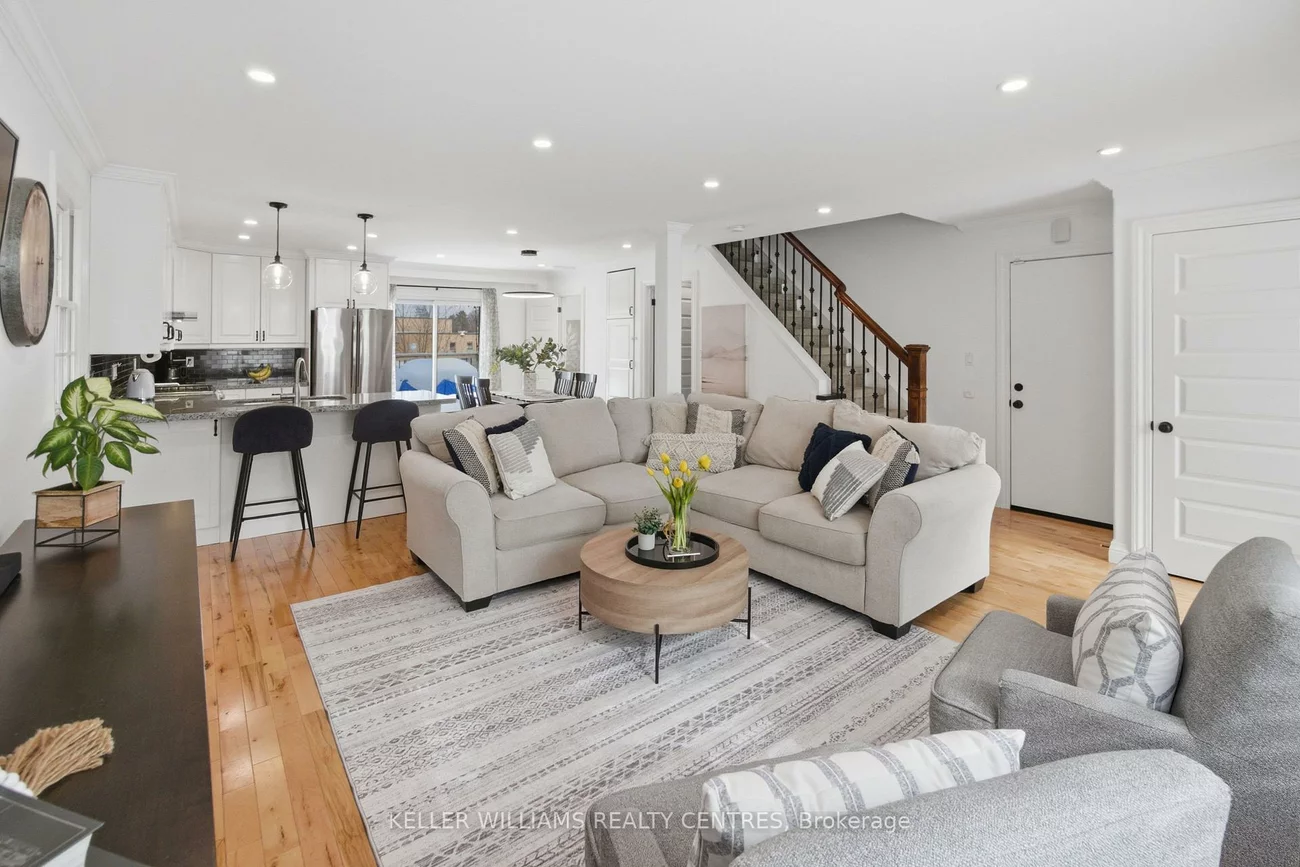 469, Dixon, Central Newmarket, Newmarket