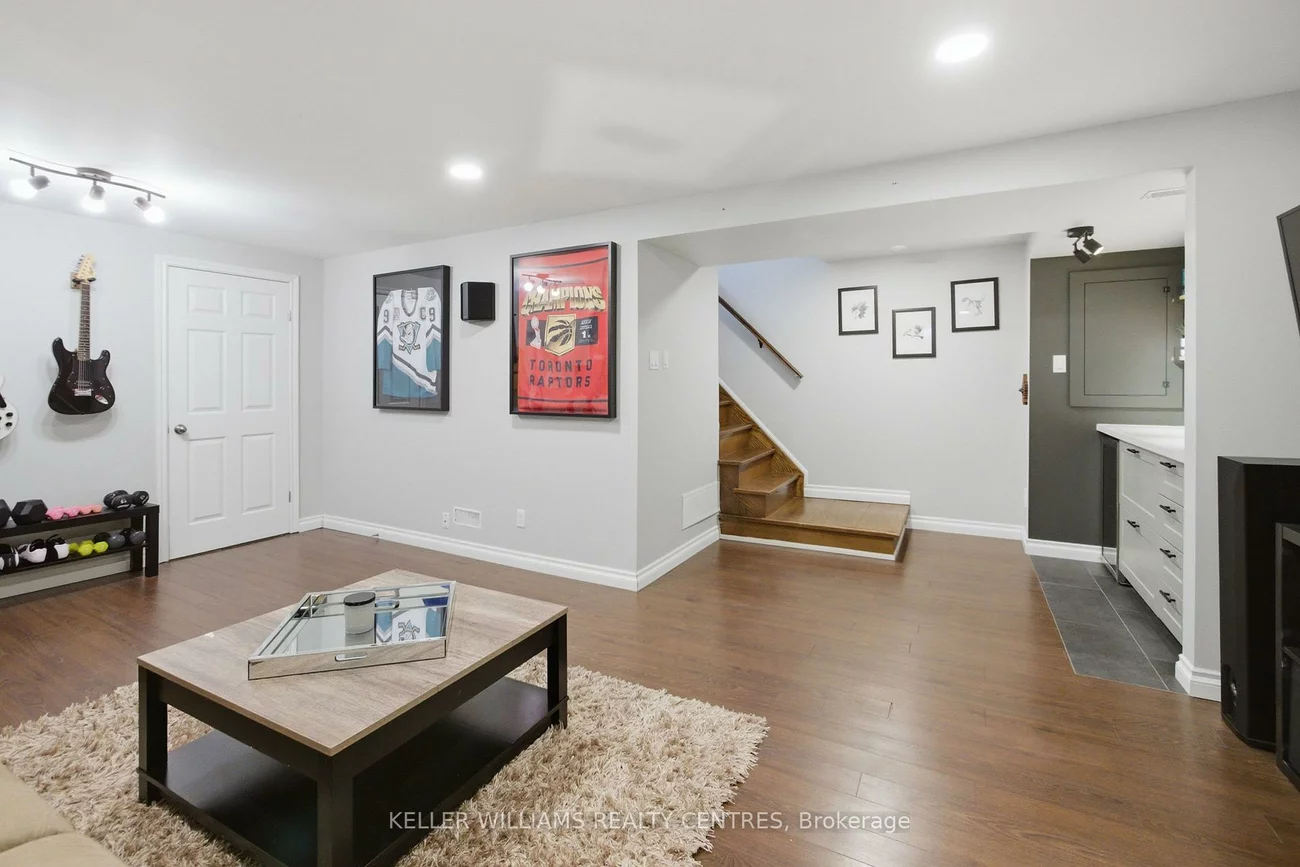 469, Dixon, Central Newmarket, Newmarket