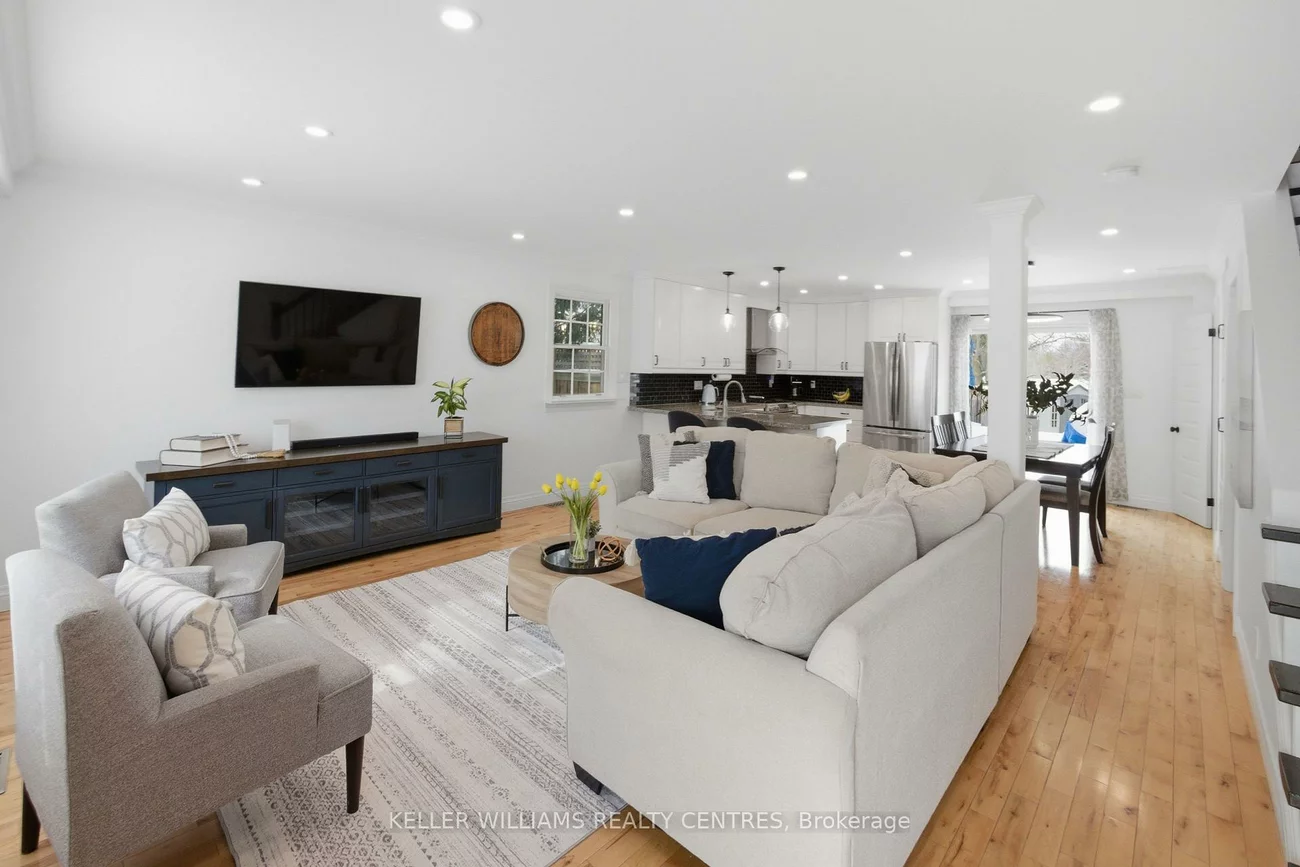 469, Dixon, Central Newmarket, Newmarket