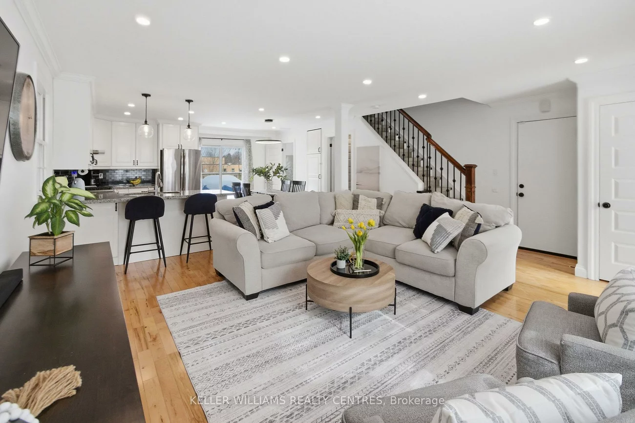 469, Dixon, Central Newmarket, Newmarket