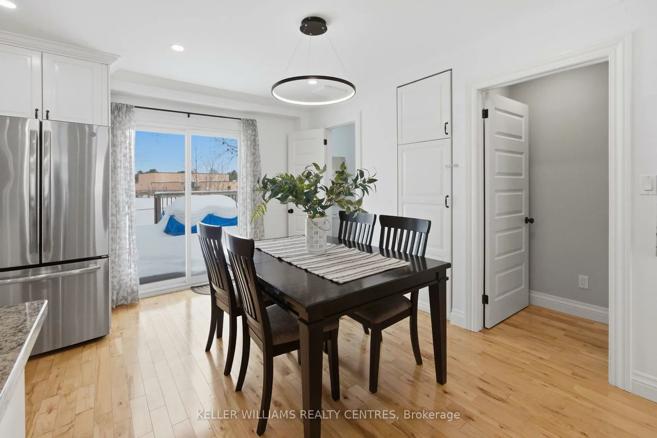 469, Dixon, Central Newmarket, Newmarket