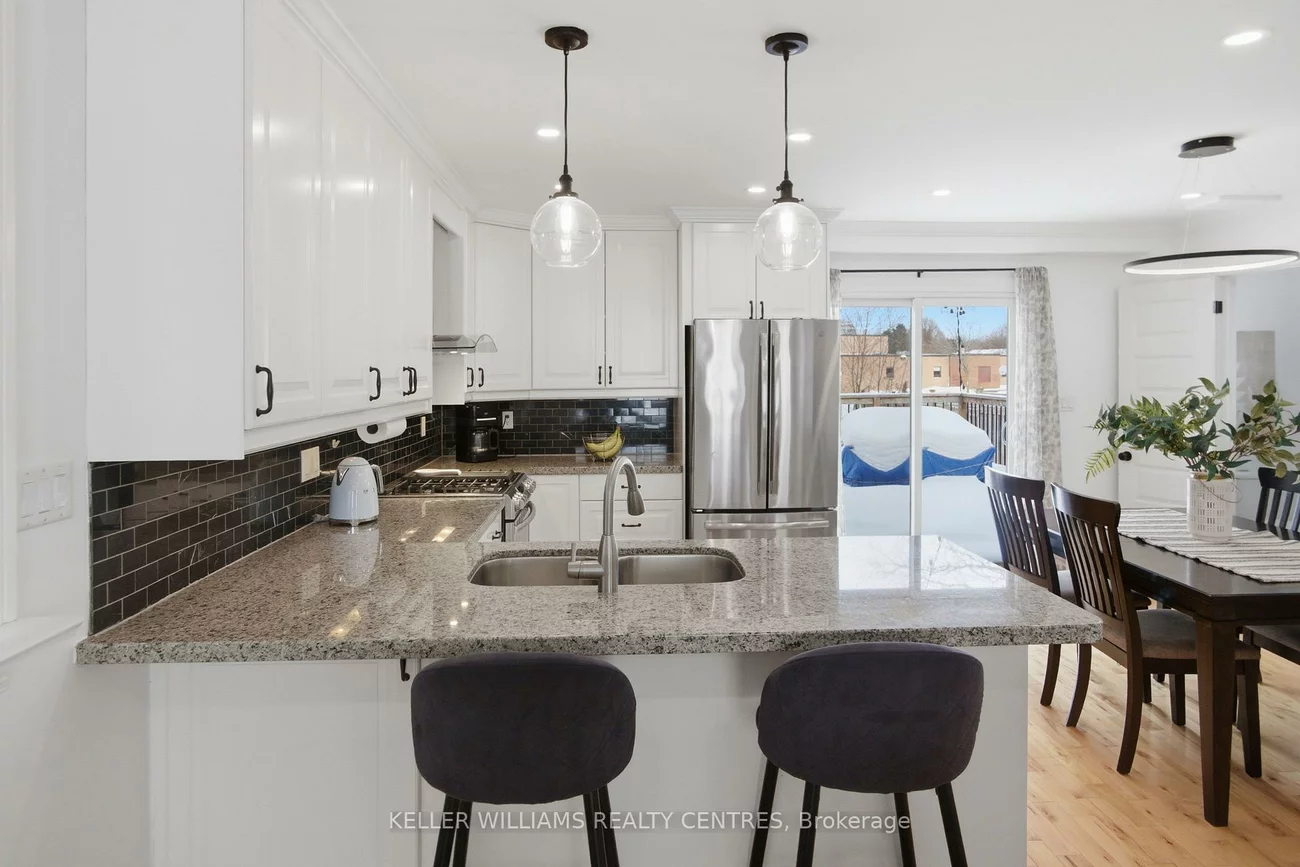 469, Dixon, Central Newmarket, Newmarket