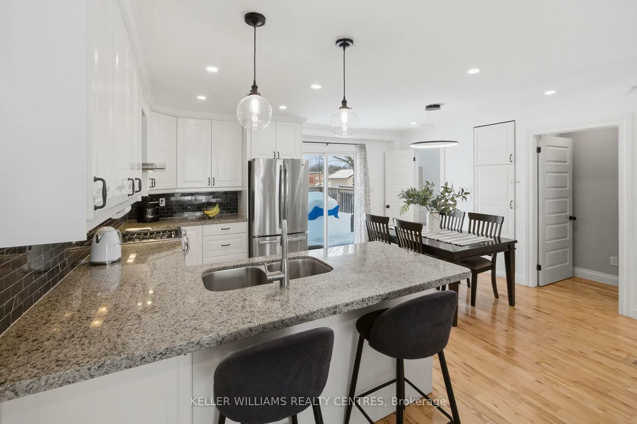 469, Dixon, Central Newmarket, Newmarket