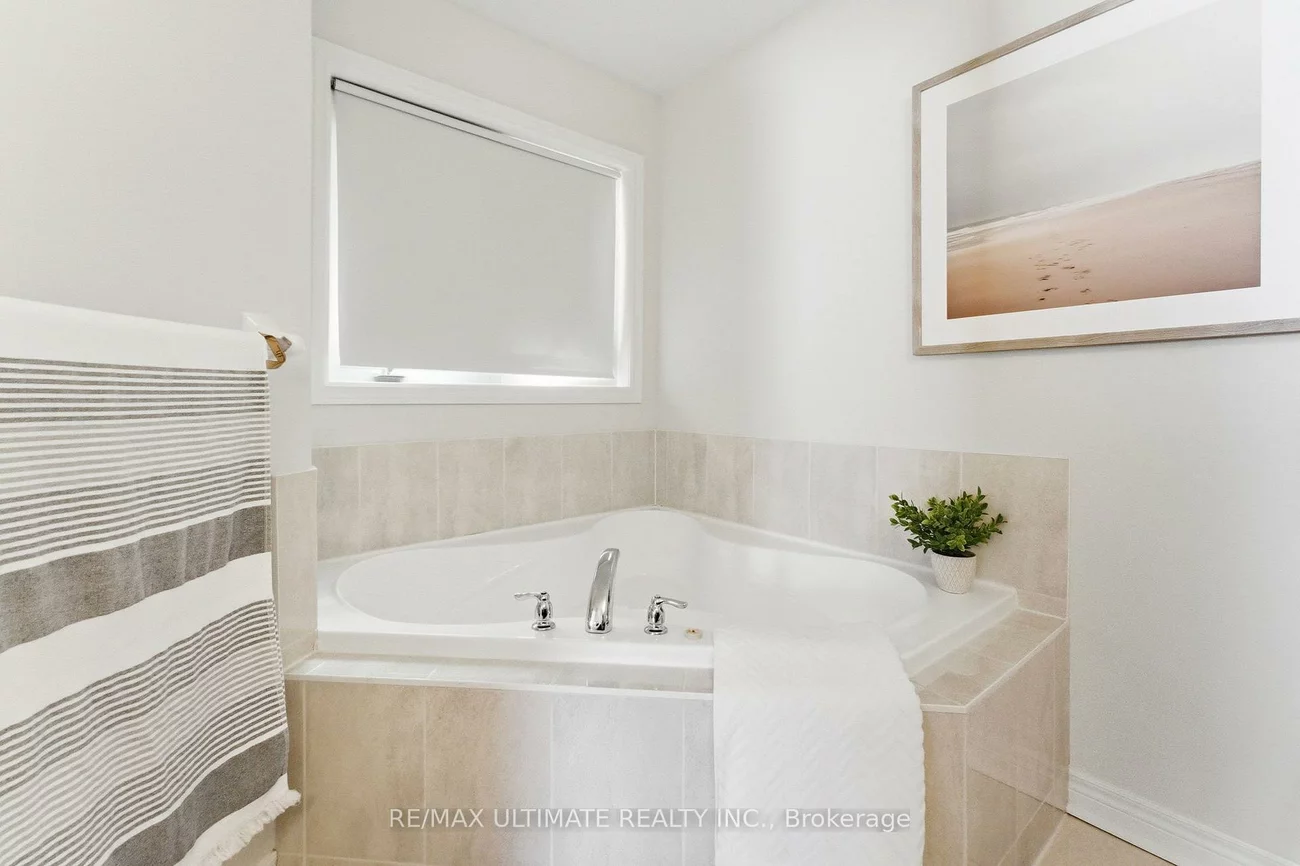 417, Kwapis, Woodland Hill, Newmarket