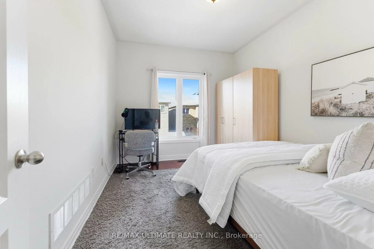 417, Kwapis, Woodland Hill, Newmarket