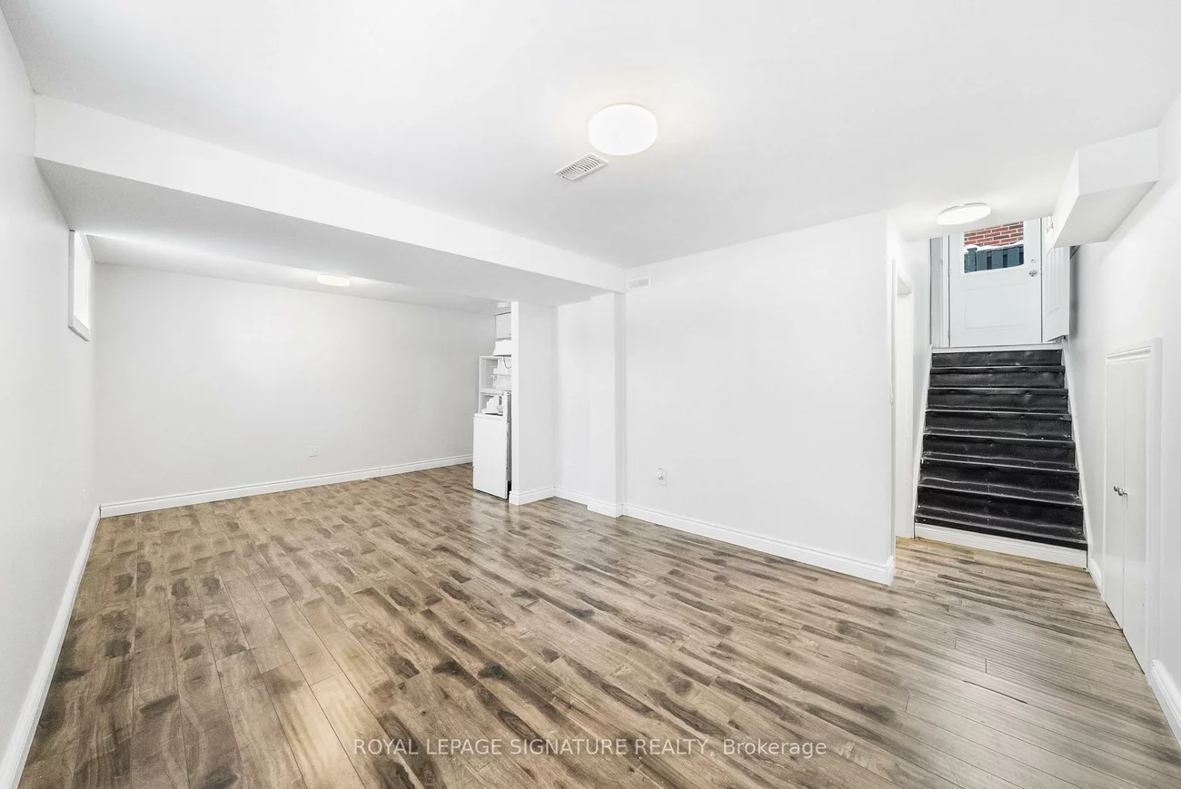 246, Hodgson, Central Newmarket, Newmarket