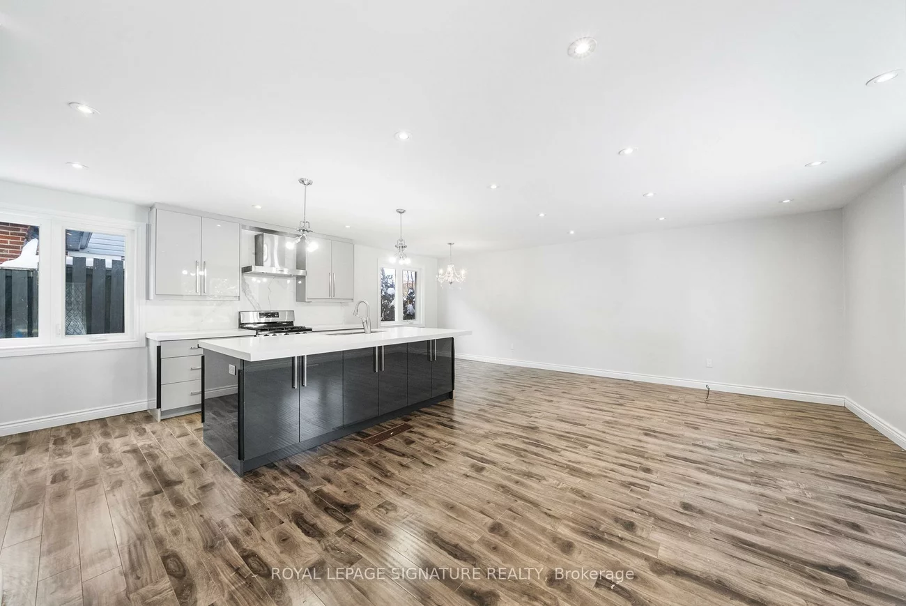 246, Hodgson, Central Newmarket, Newmarket