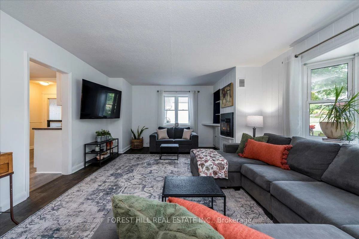 164, Avenue, Central Newmarket, Newmarket