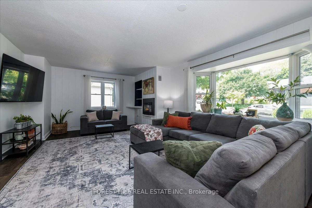 164, Avenue, Central Newmarket, Newmarket