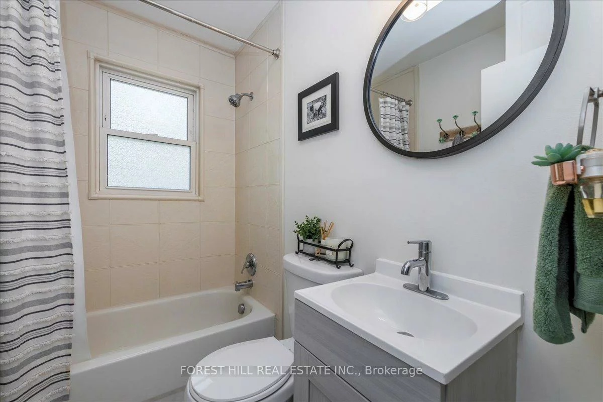 164, Avenue, Central Newmarket, Newmarket