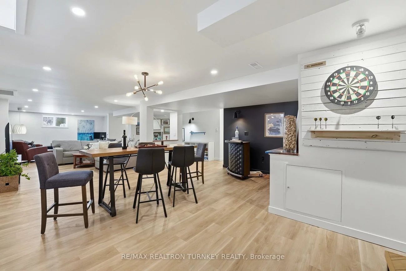 668, Foxcroft, Stonehaven-Wyndham, Newmarket