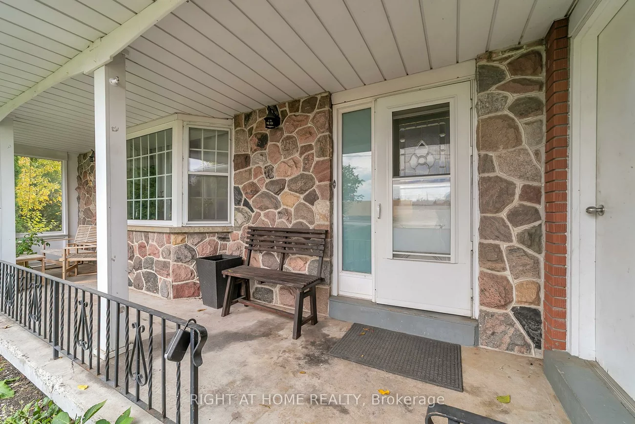 22, Hamilton, Huron Heights-Leslie Valley, Newmarket