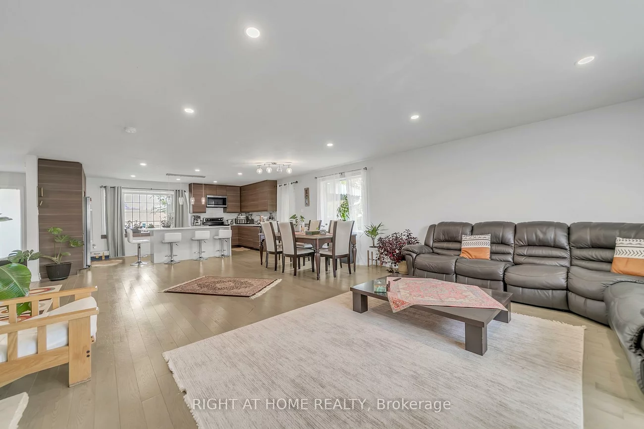 22, Hamilton, Huron Heights-Leslie Valley, Newmarket