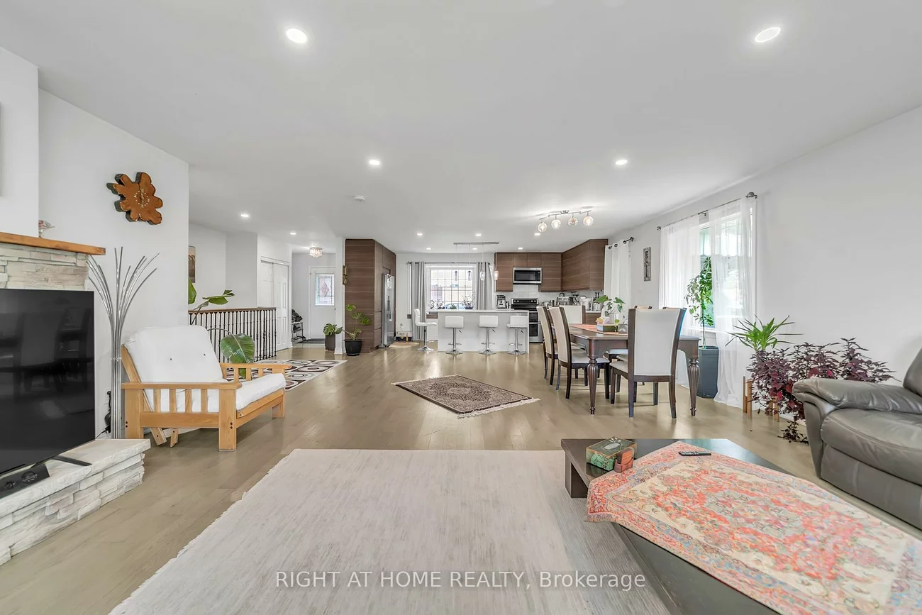 22, Hamilton, Huron Heights-Leslie Valley, Newmarket