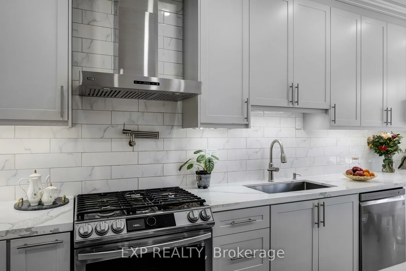 565, Foxcroft, Stonehaven-Wyndham, Newmarket