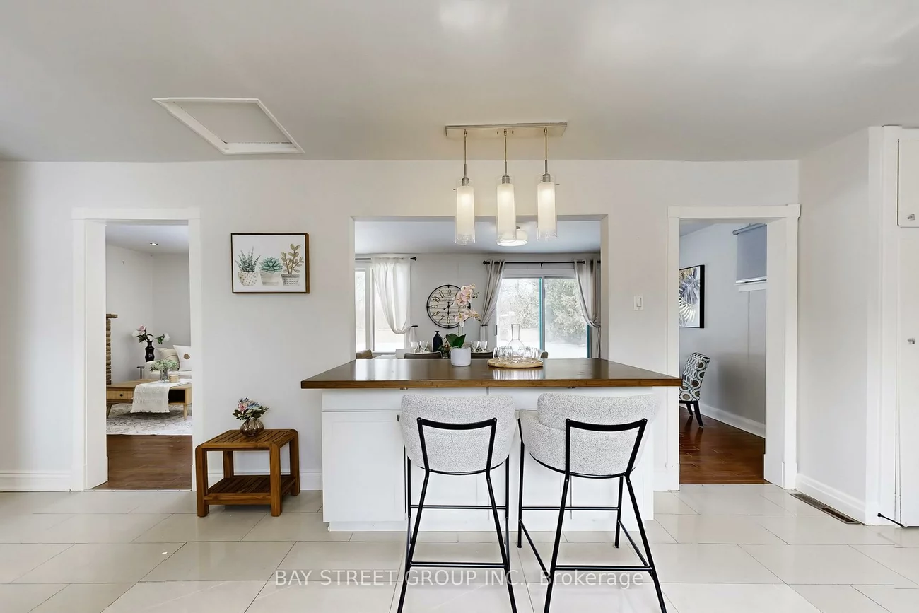 1011, Janette, Huron Heights-Leslie Valley, Newmarket