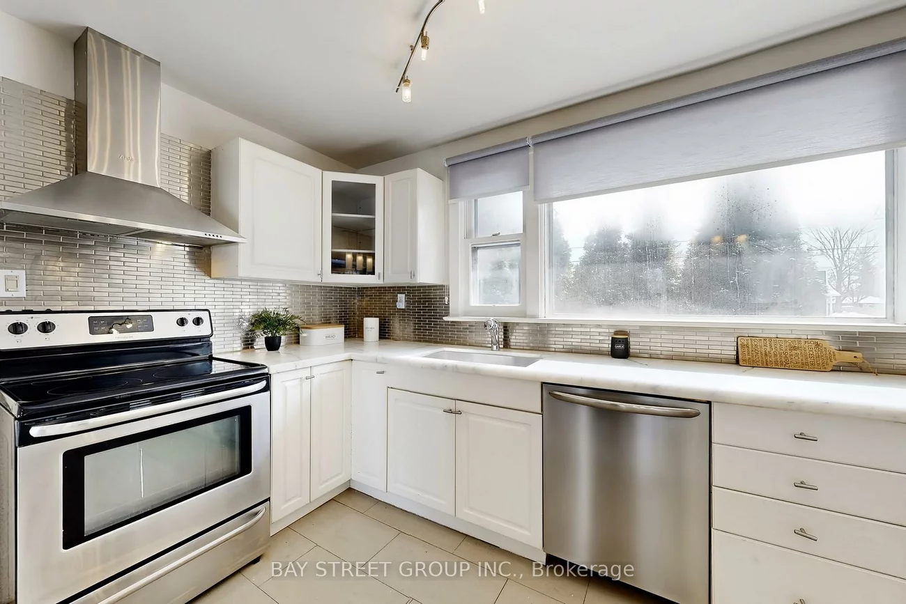 1011, Janette, Huron Heights-Leslie Valley, Newmarket