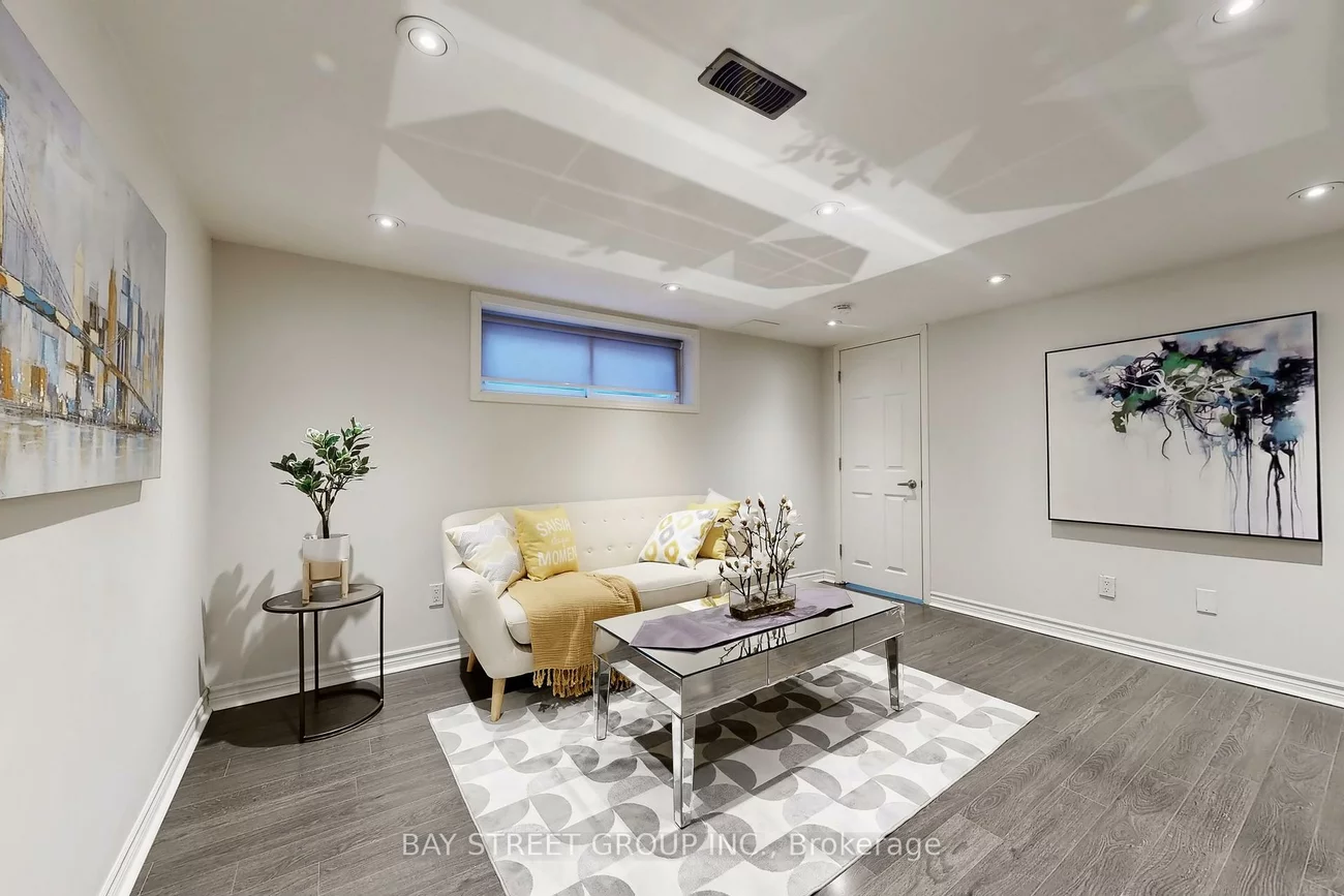 1011, Janette, Huron Heights-Leslie Valley, Newmarket