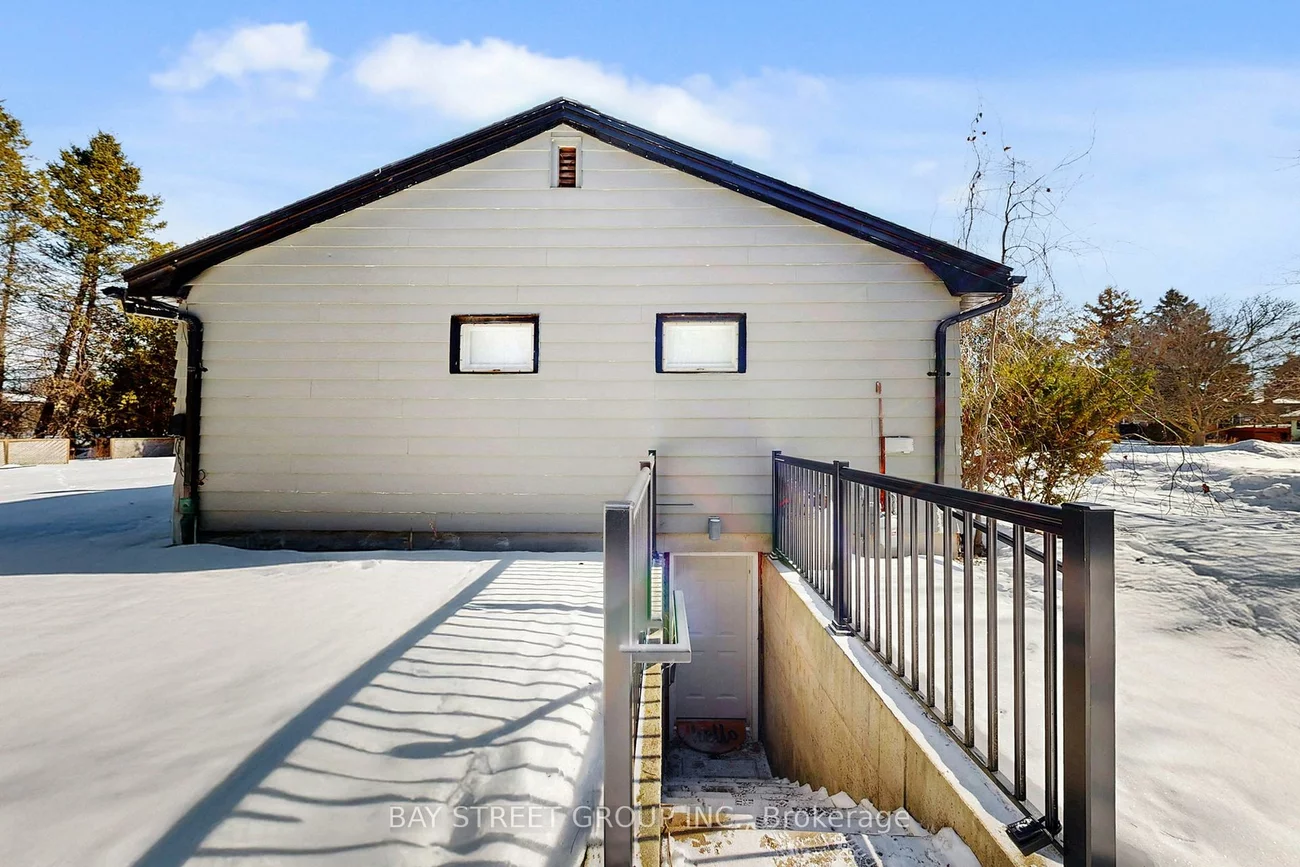 1011, Janette, Huron Heights-Leslie Valley, Newmarket