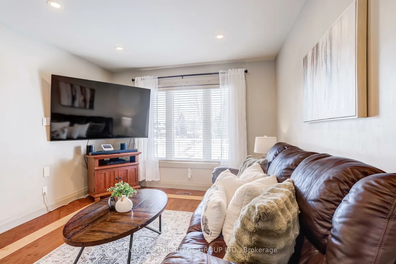 347, Alex Doner, Glenway Estates, Newmarket